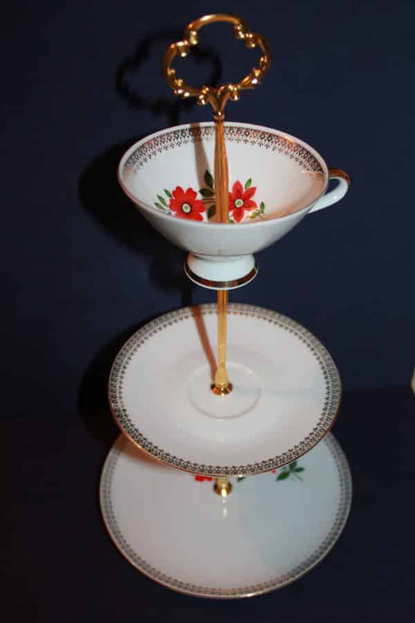 #086 Etagere Sammelgedeck