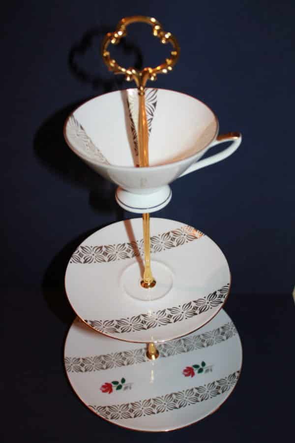 #139 Etagere Sammelgedeck