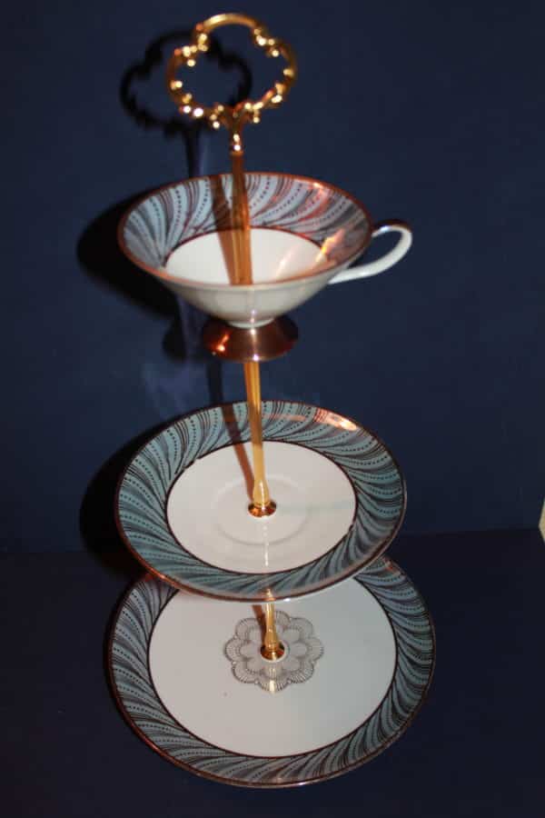 #225 Etagere Sammelgedeck