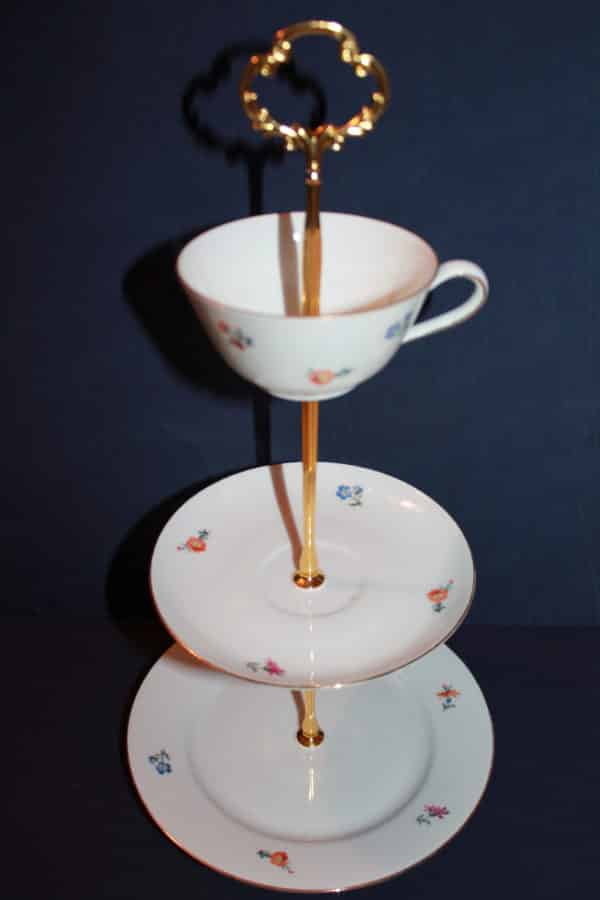 #237 Etagere Sammelgedeck