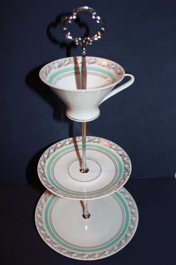 #238 Etagere Sammelgedeck