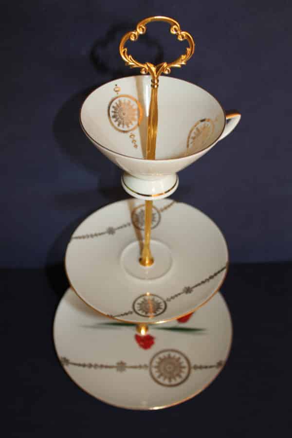 #334 Etagere Sammelgedeck