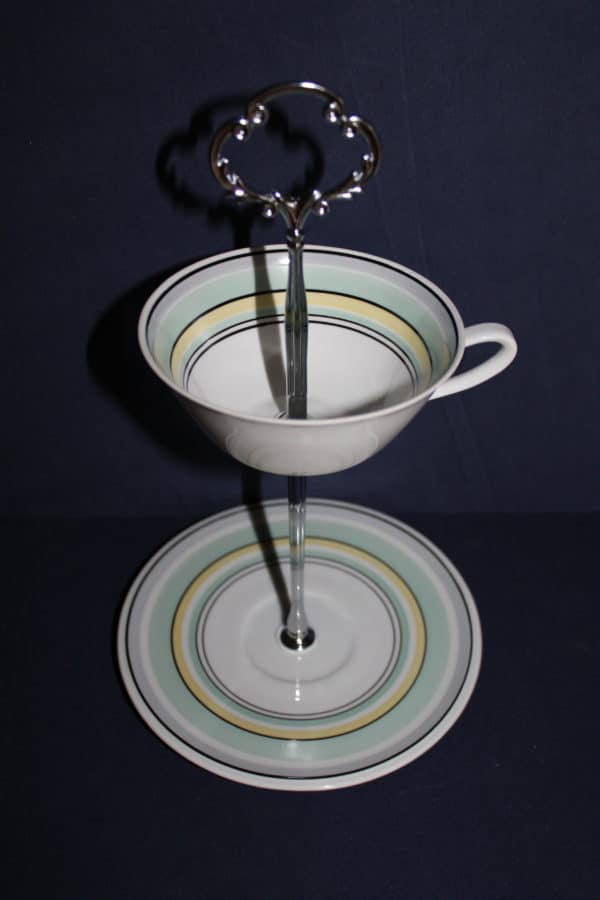#350 Etagere Tasse