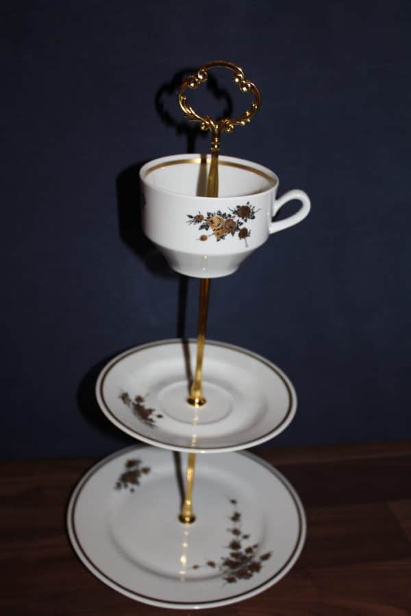 #502 Etagere Sammelgedeck