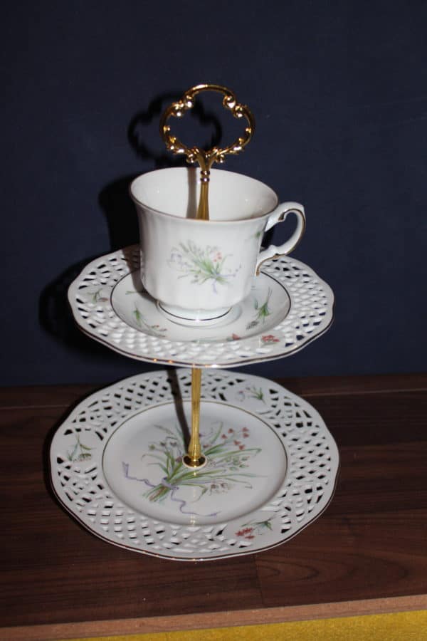 #504 Etagere Sammelgedeck