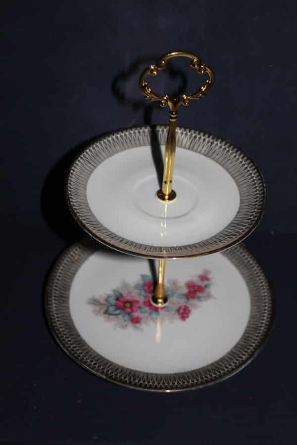 #526 Etagere Sammelgedeck