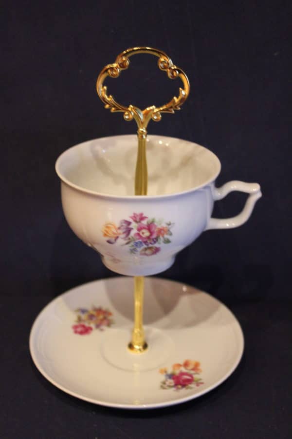 #531 Etagere
