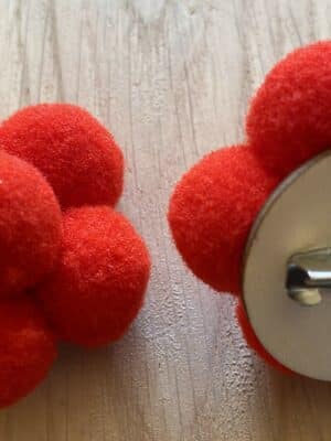 Bollenhut PIN´s 4,00 cm Rot