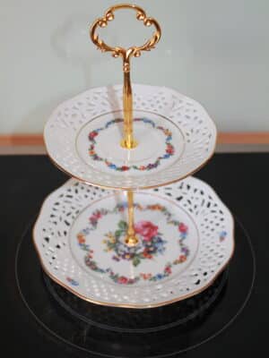 291 Etagere Durchbruchporzellan